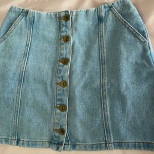 FOREVER 21 Women's Button Light Denim Mini Skirt